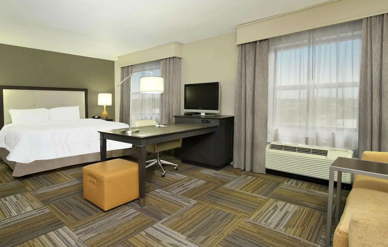 Hampton Inn & Suites-Florence Downtown Екстериор снимка