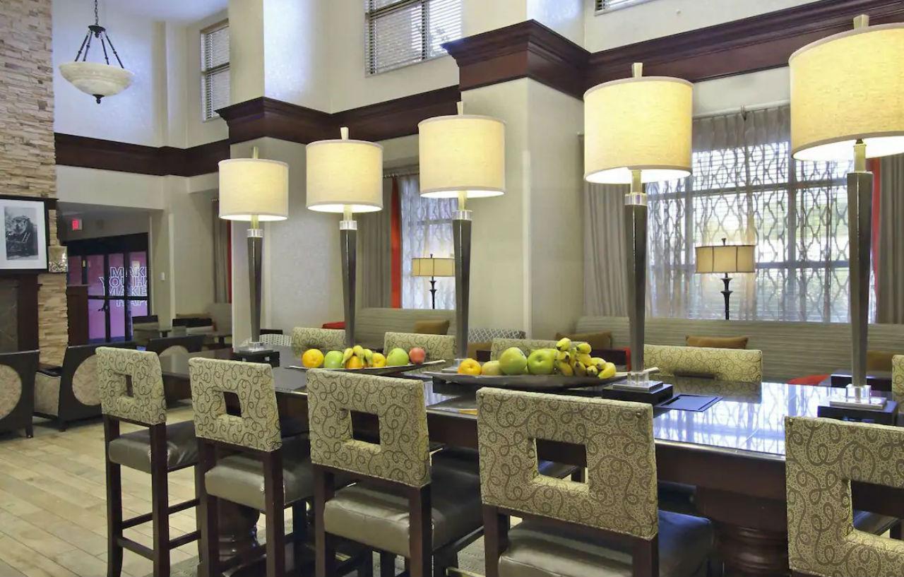 Hampton Inn & Suites-Florence Downtown Екстериор снимка