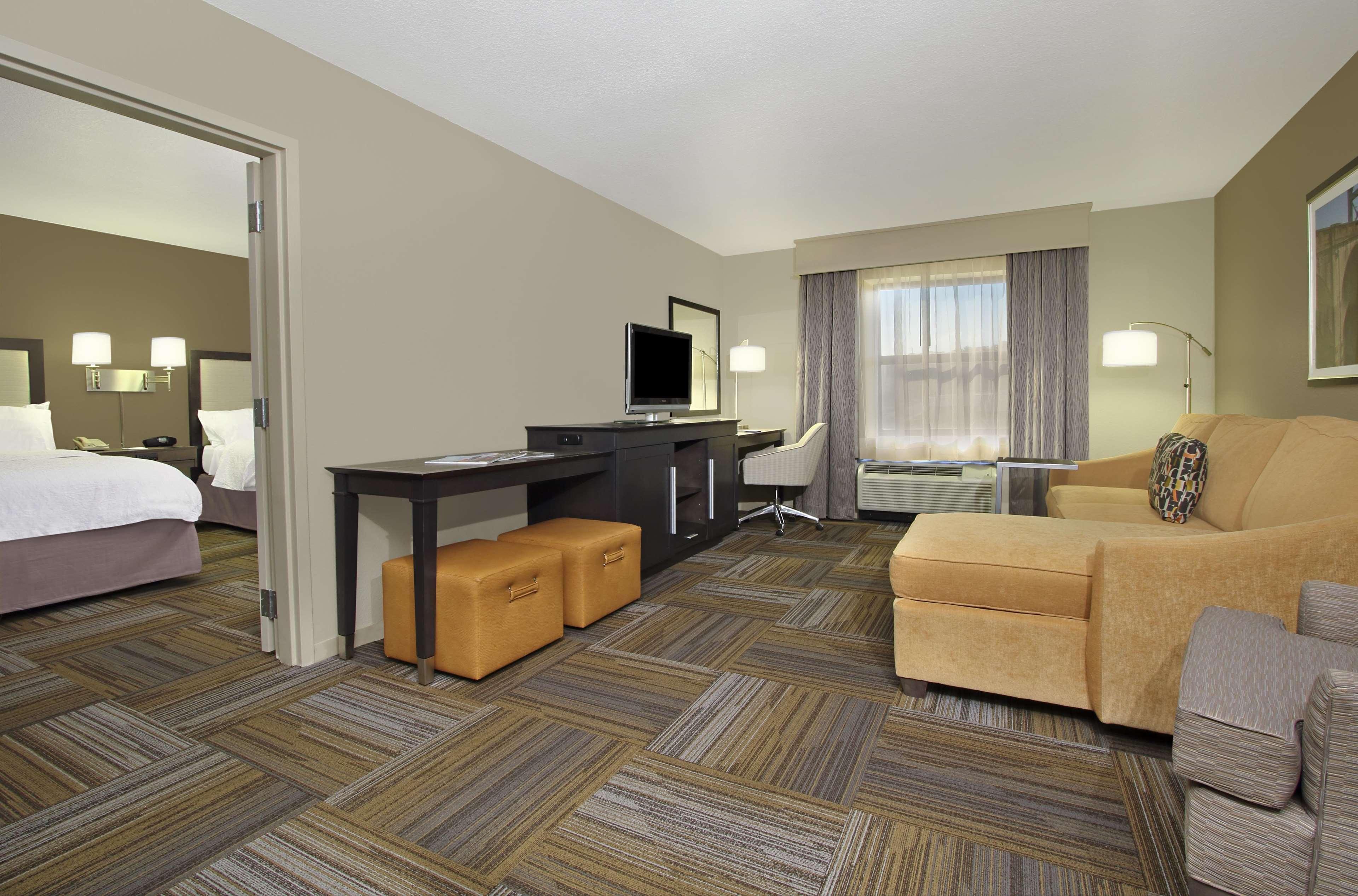 Hampton Inn & Suites-Florence Downtown Екстериор снимка