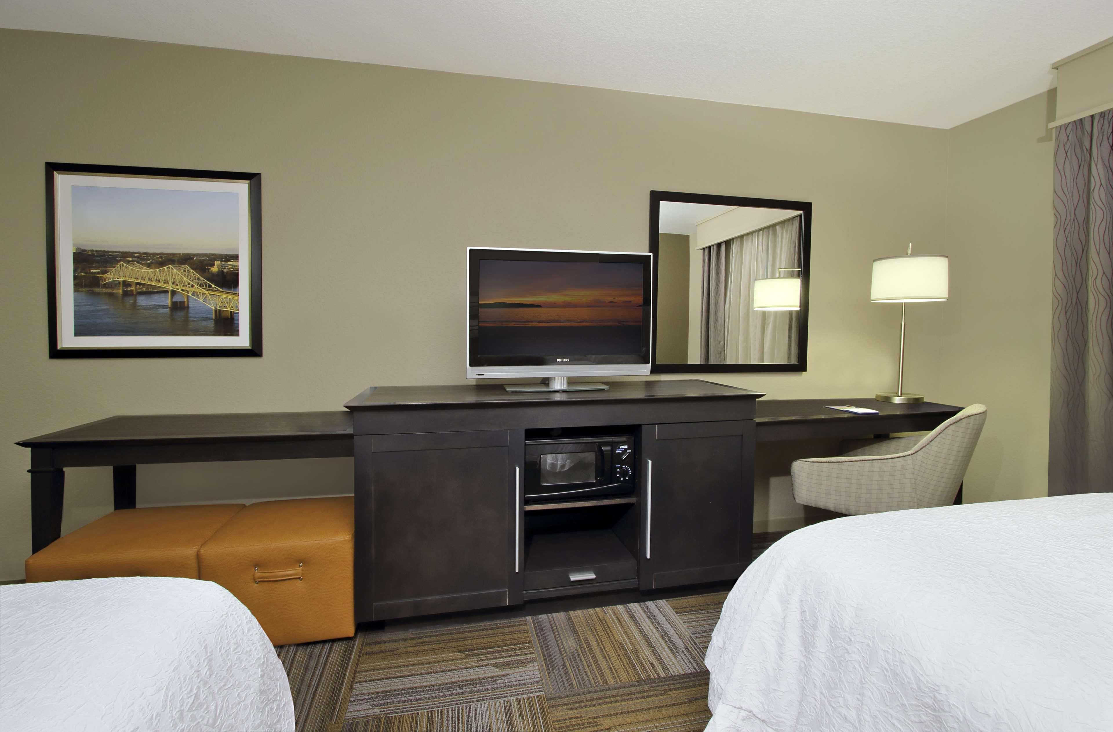 Hampton Inn & Suites-Florence Downtown Екстериор снимка