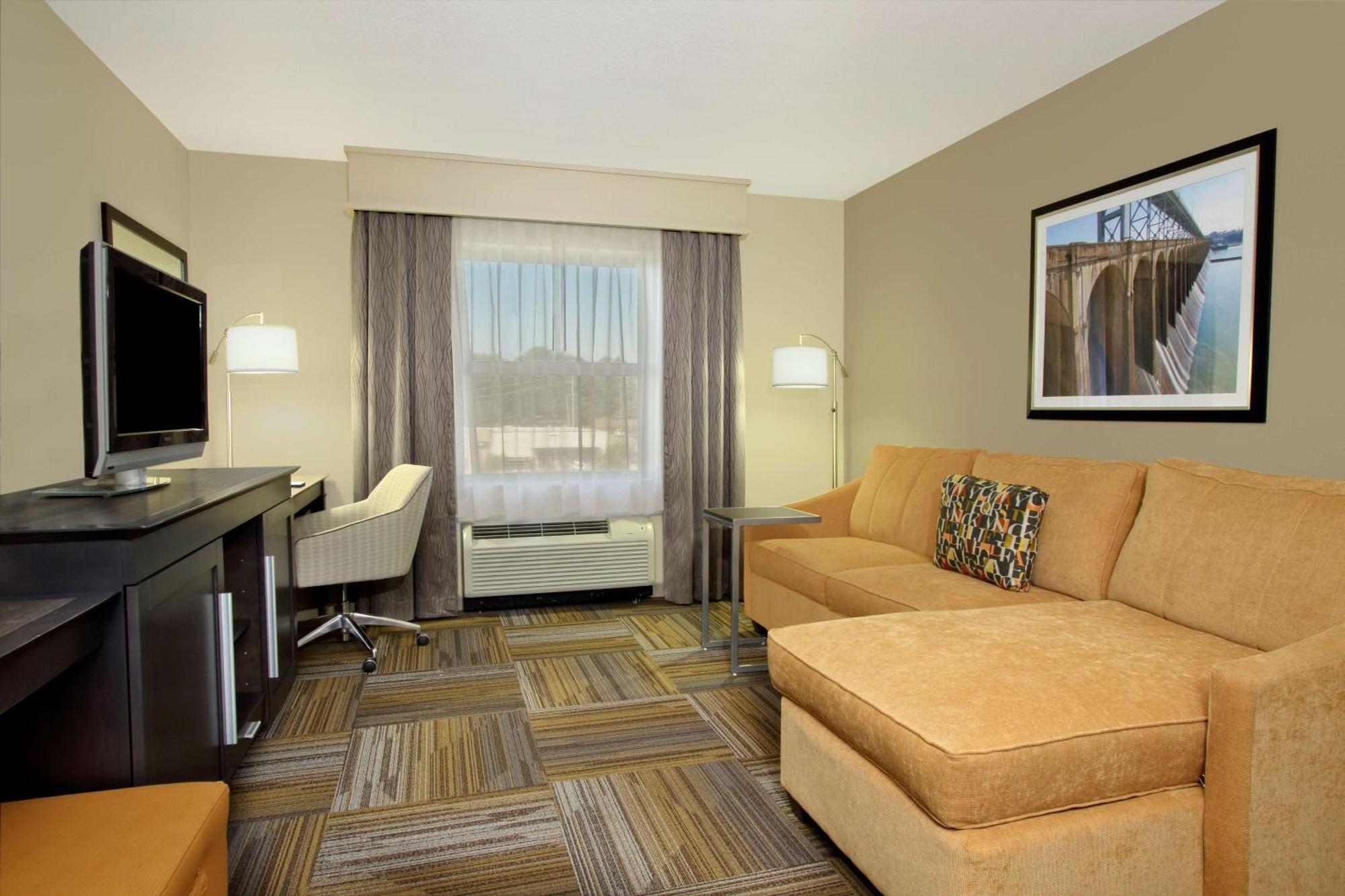 Hampton Inn & Suites-Florence Downtown Екстериор снимка